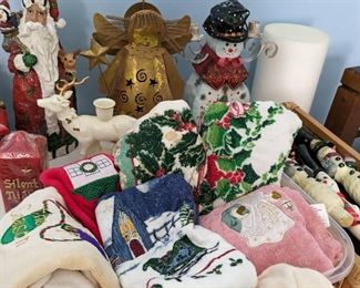 Holiday Towels