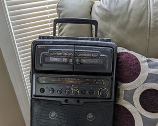 MUSIC Vintage Boombox