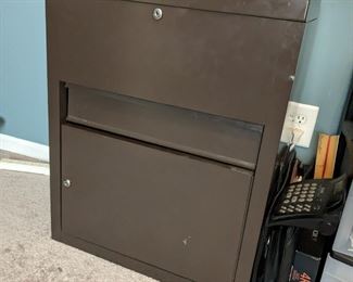 OFFICE File Cabinet With Key