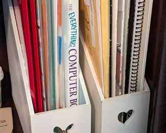 OFFICE Magazine File Holder