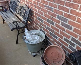 OUT Bench Pots Planters