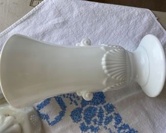 Milk glass vase 