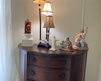 Vintage small oval shaped stand