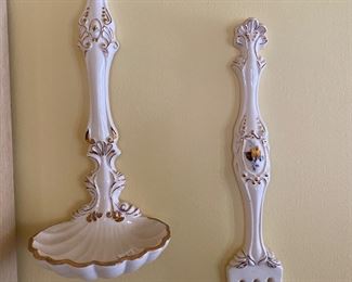 VIntage ceramic wall hanging