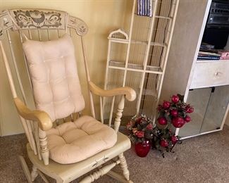cute little stand and rocker