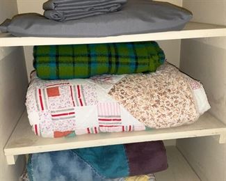 Quilts, Linens 