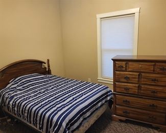 3 PC DOUBLE Bedroom Set, nightstand not pictured 