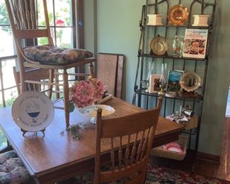 Oak table, multiple leaves, 4  Matching chairs