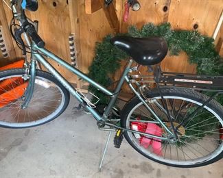 Kensington, women’s bike