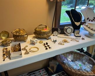 Vintage, jewelry boxes, vintage costume jewelry