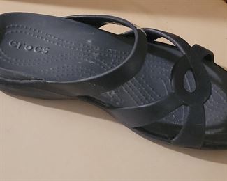 crocs
