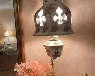 Wow - this hanging light is beautiful