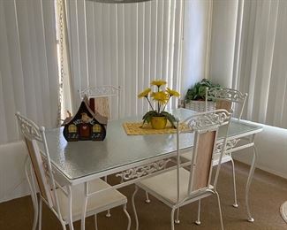 Still part of that gorgeous dining room set