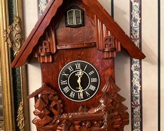 First Cuckoo clock - great detail - works 