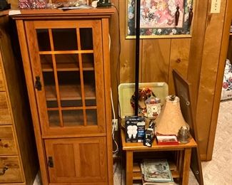 Bedroom -lamps, miscellaneous, pictures, Cabinets