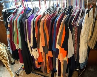 Women’s clothes are xl - 2x