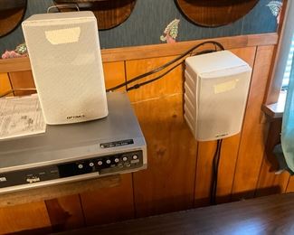 Optima speakers (set of 2) they sound good!