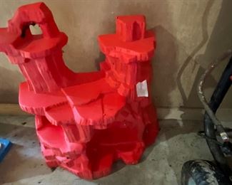  Outside storage building - Toy