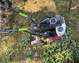 Behind the house under the canopy - Tiller  - Eartquake