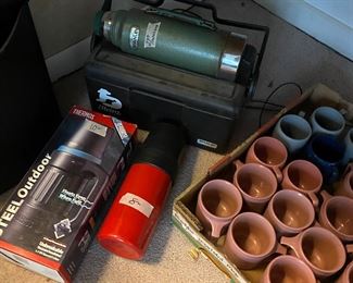 Thermos sets, lots of cups
