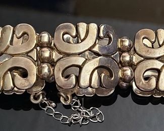 Vintage Mexican sterling silver link bracelet.