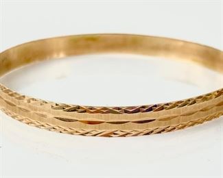 9.2 Grams Fine 18K Yellow Gold Bright Cut Bangle Bracelet

