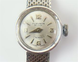 Fine 18K White Gold Fleuron Deluxe Incabloc 17 Jewel MechanicalWristwatch

