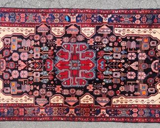 Vintage Multicolored Hand knotted Persian wool area Rug Good Condition
