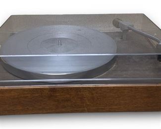 Vintage Acoustic Research Turntable Model: XA w/ a Yellow Premie Shure Cartridge
