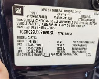 2005 Silverado 2500 HD  ( 6.0 Engine ) 2 Wheel Drive 55,457 Org. Miles