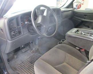 2005 Silverado 2500 HD  ( 6.0 Engine ) 2 Wheel Drive 55,457 Org. Miles