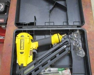 Dewalt Air Nailer