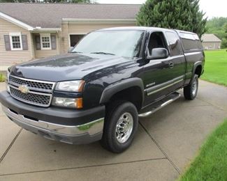 2005 Silverado 2500 HD  ( 6.0 Engine ) 2 Wheel Drive 55,457 Org. Miles
