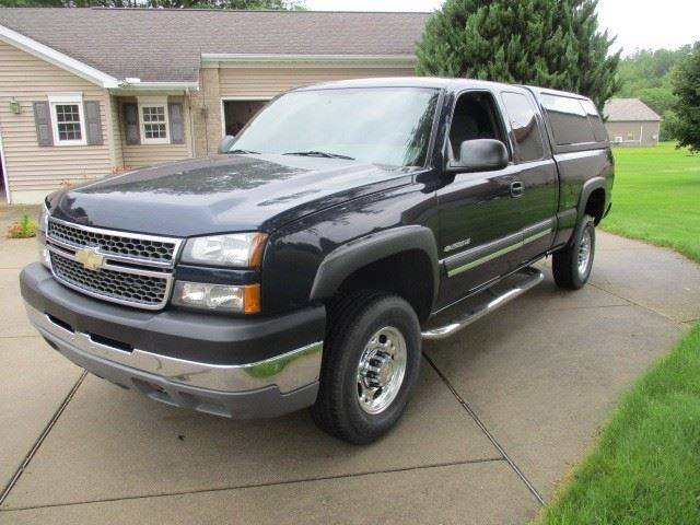 2005 Silverado 2500 HD ( 6.0 Engine ) 2 Wheel Drive 55,457 Org. Miles
