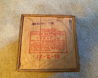 Red Coon Tobacco Crate
