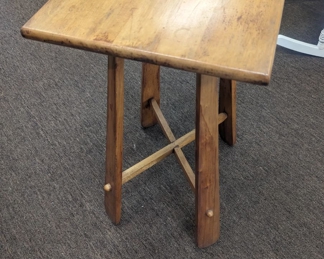 Paddle Leg Side Table