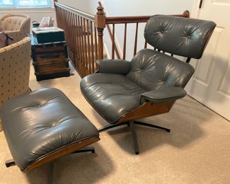 Eames Style Chair