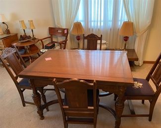 Oak refractory table with 4 chairs