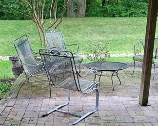 Russell Woodward  style wrought iron patio furniture set