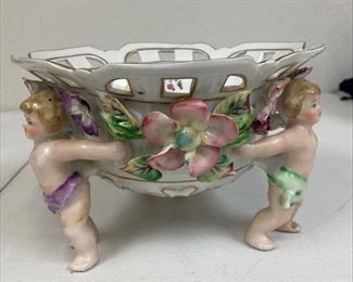 IR6024 Capodimonte Candy bowl held by 3 angel cherubs with gold accents