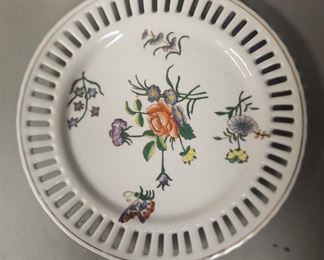 IR9008 Vintage 8in hand painted floral plate