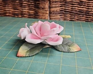 IR9052 Andrea s Flowers by Sadek Porcelain Pink Rose w Bud