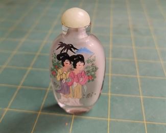 IR9088 Vintage Chinese Hand painted Glass Snuff Bottle with Two Women a River