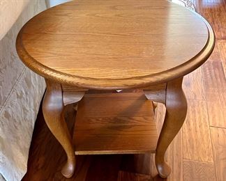 2 QUEEN ANNE STYLE ROUND END TABLES