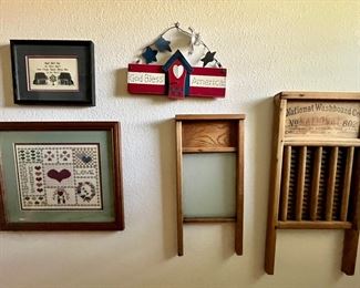ASSORTED WALL DECOR