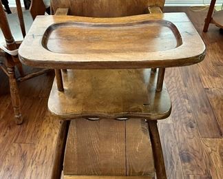 ANTIQUE WOODEN HIGH CHAIR