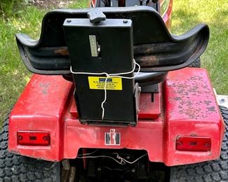Cub Cadet 782 Tractor/Riding Mower in Working Condition.