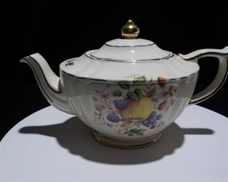 Beautiful Sadler China Lidded Teapot