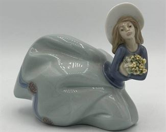 Lladro Garden Treasures Collectible Figurine