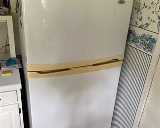 This fridge and freezer combo are cold as ice.